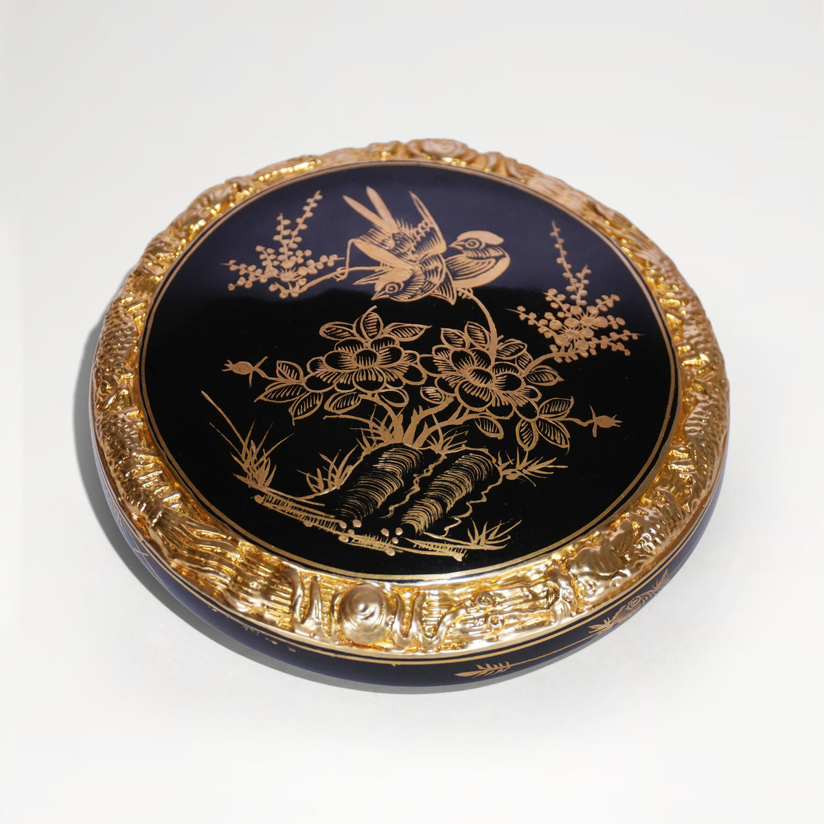 Yue Niang · Yongchun Lacquer Basket · 月娘·永春漆籃