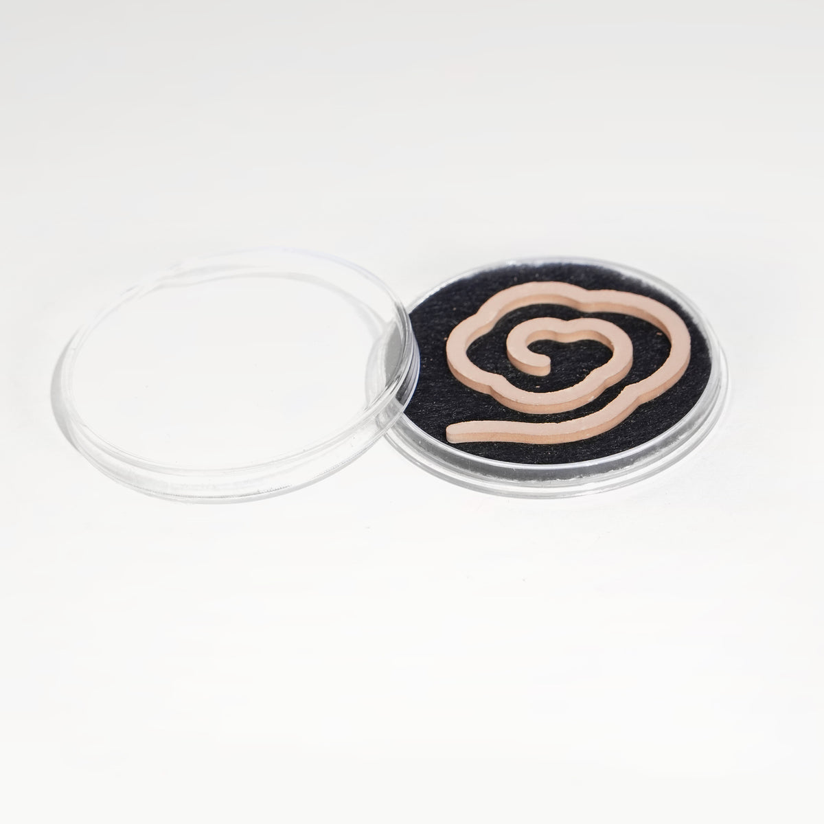 Chun Shui Pocket Incense · 春水·口袋香餅 — product photo on grey | 見素 XIANSU